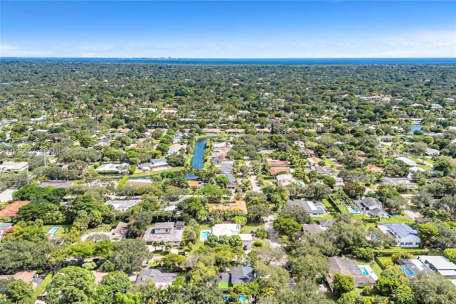 Small Image of 11340 SOUTH WEST 74TH CT, Pinecrest Number 82