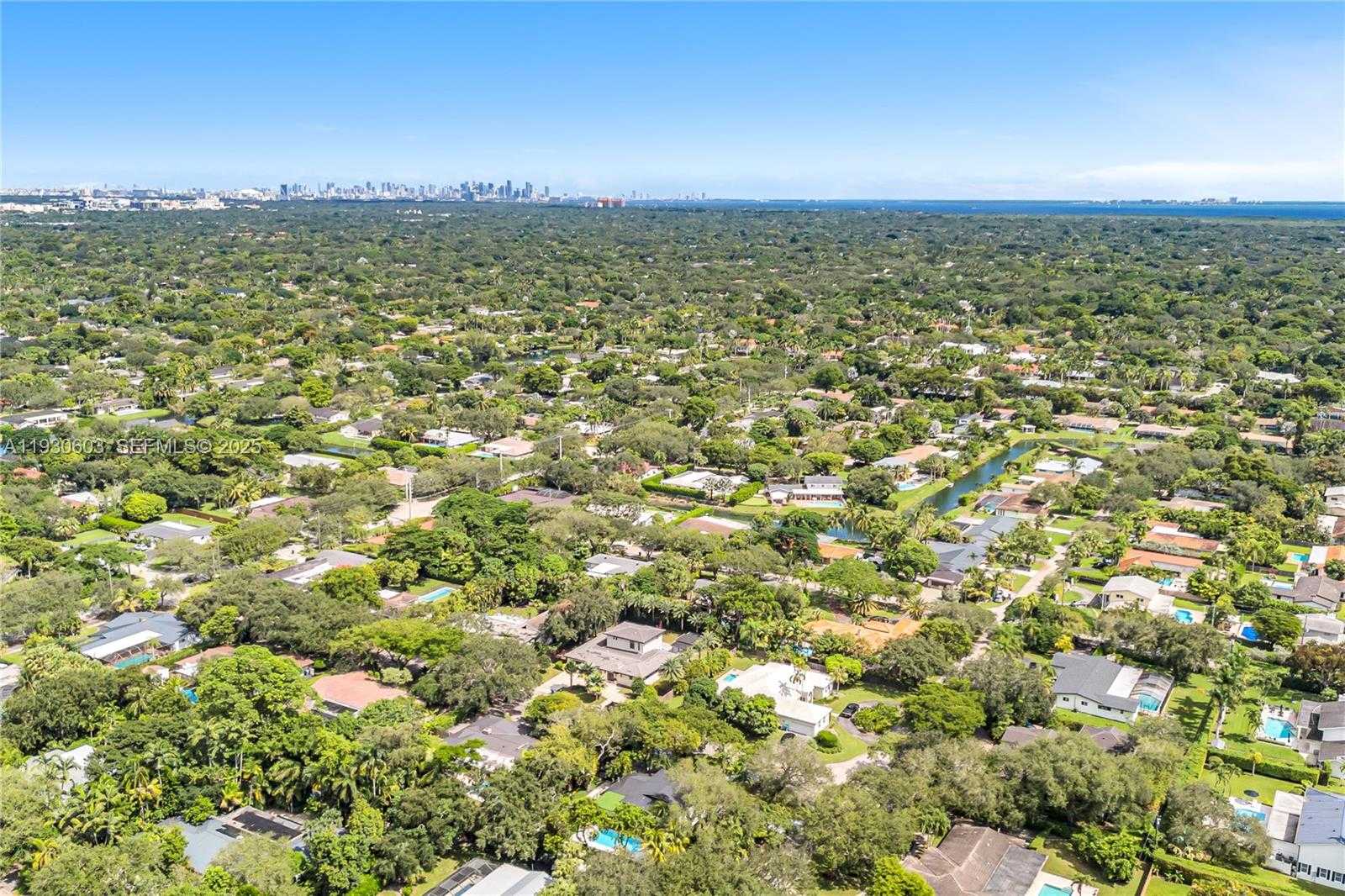 Small Image of 11340 SOUTH WEST 74TH CT, Pinecrest Number 83