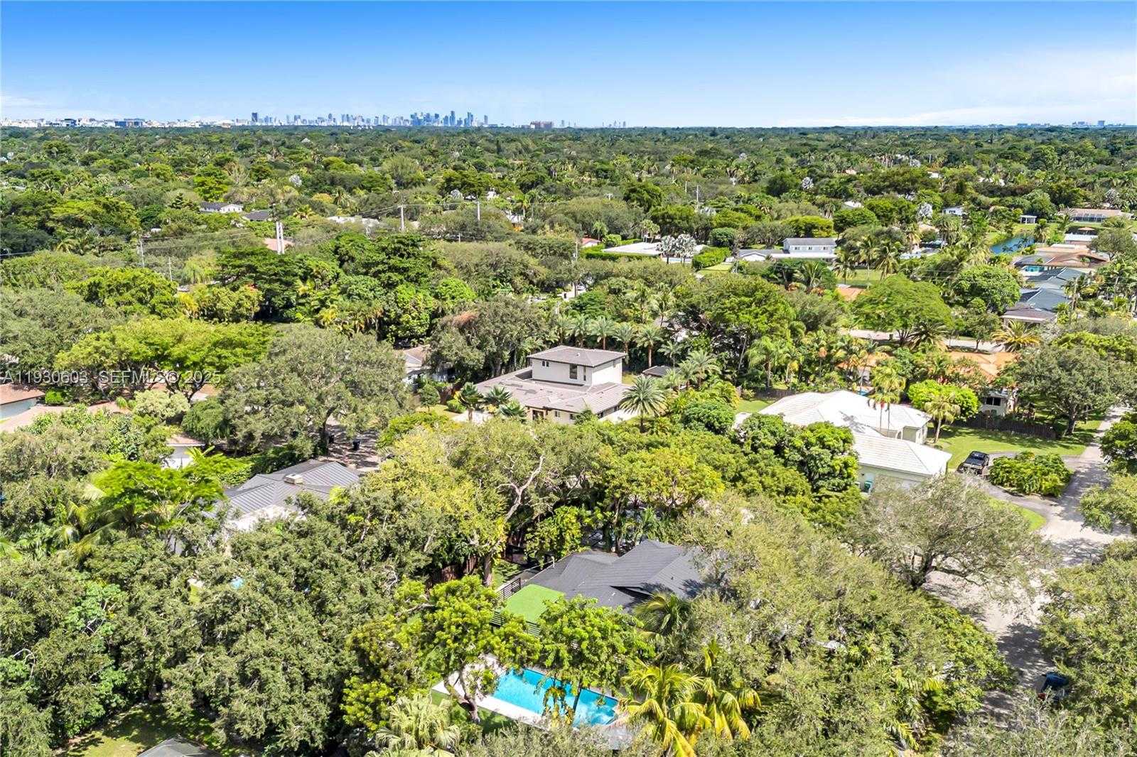 Small Image of 11340 SOUTH WEST 74TH CT, Pinecrest Number 84