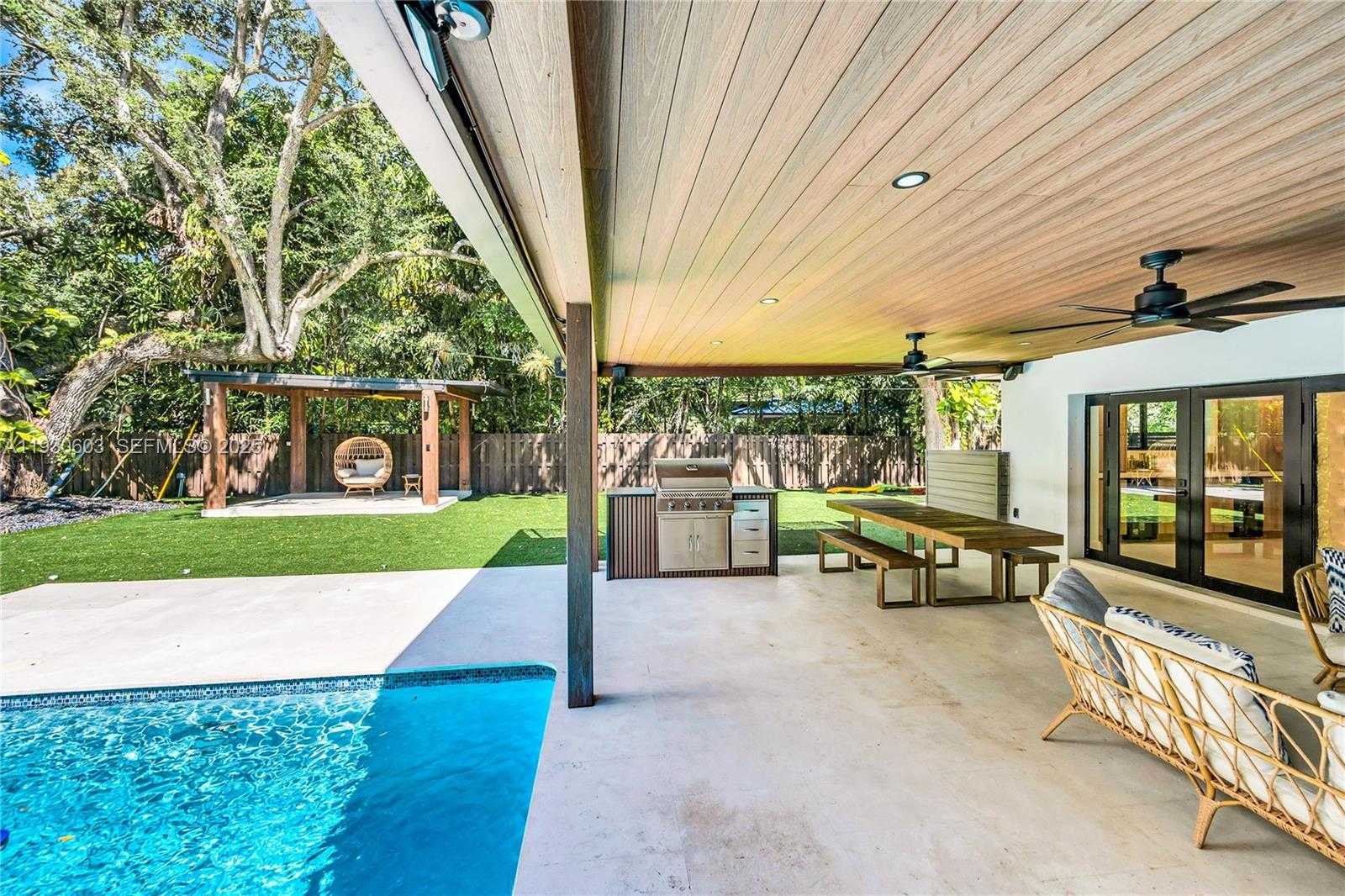 Small Image of 11340 SOUTH WEST 74TH CT, Pinecrest Number 9