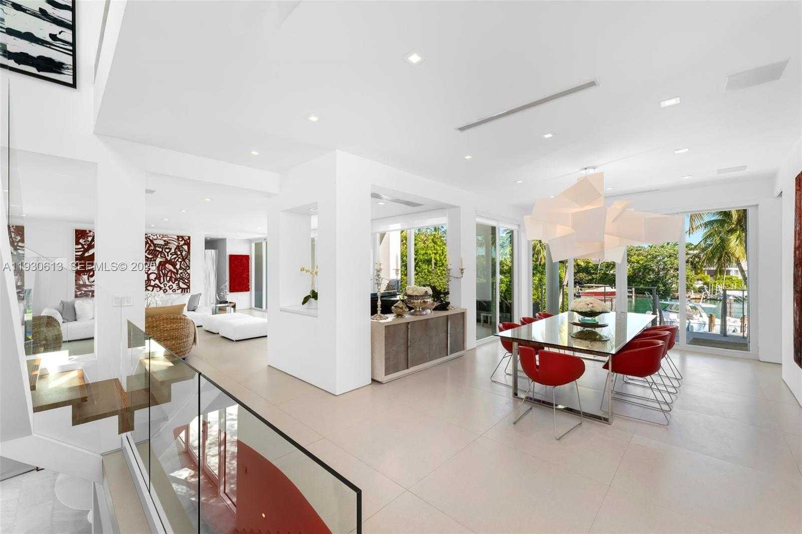 Small Image of 481 SOUTH MASHTA DRIVE, Key Biscayne Number 12