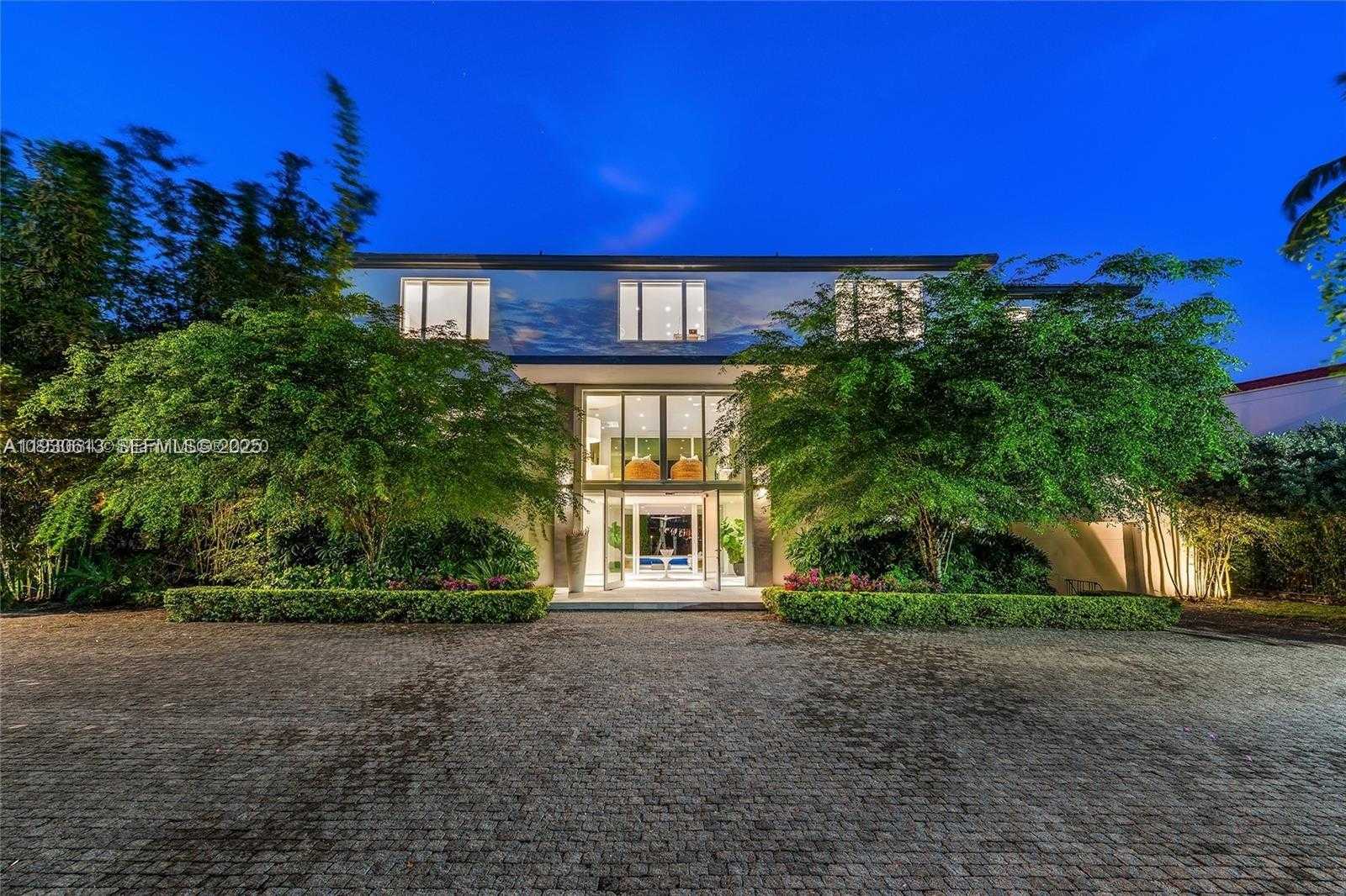 Small Image of 481 SOUTH MASHTA DRIVE, Key Biscayne Number 4