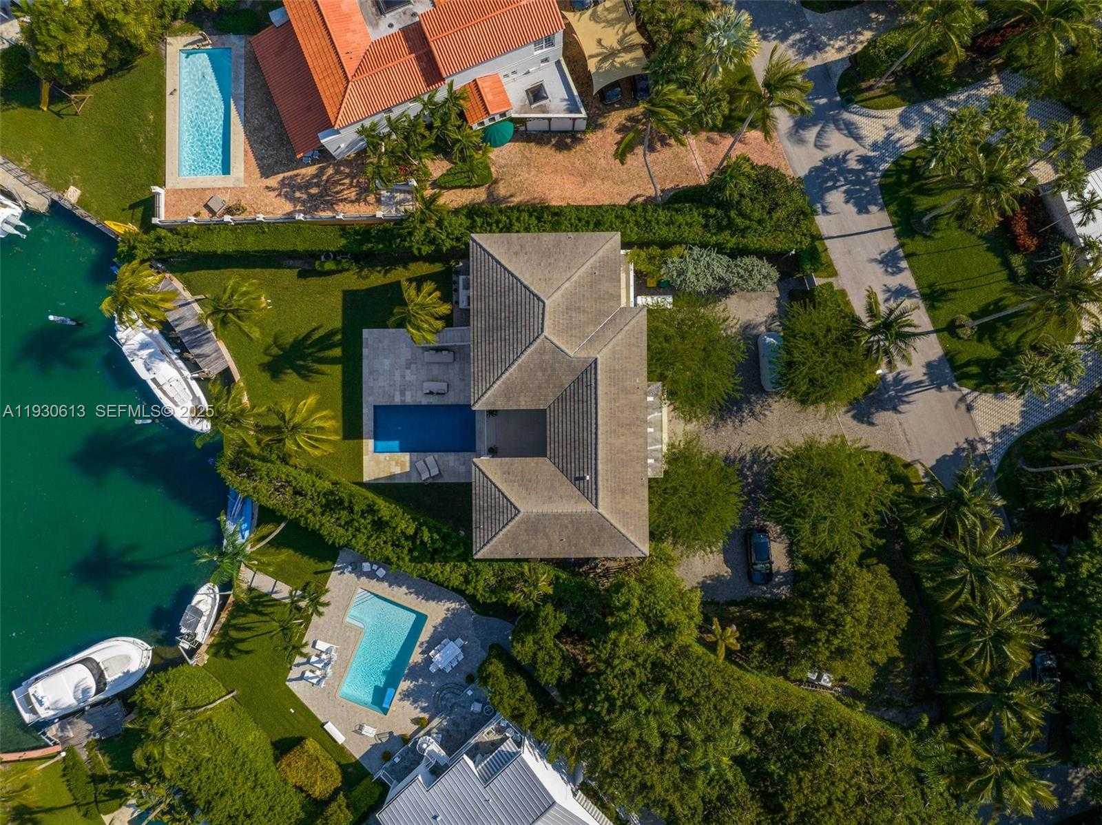 Small Image of 481 SOUTH MASHTA DRIVE, Key Biscayne Number 53
