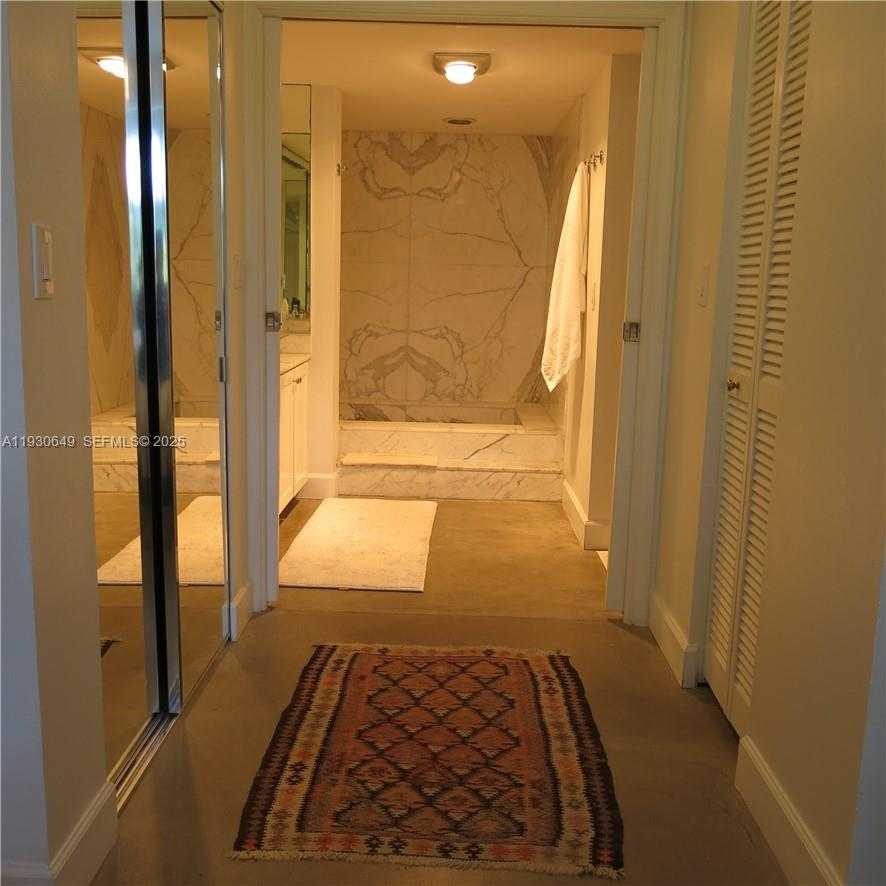 Small Image of 199 OCEAN LANE DR #102, Key Biscayne Number 9
