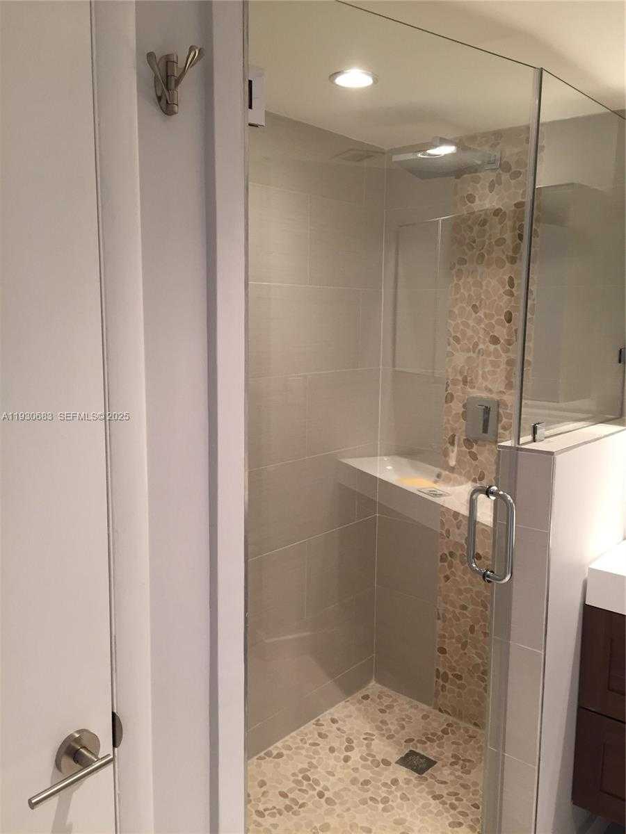 Small Image of 10101 EAST BAY HARBOR DR #206, Bay Harbor Islands Number 17