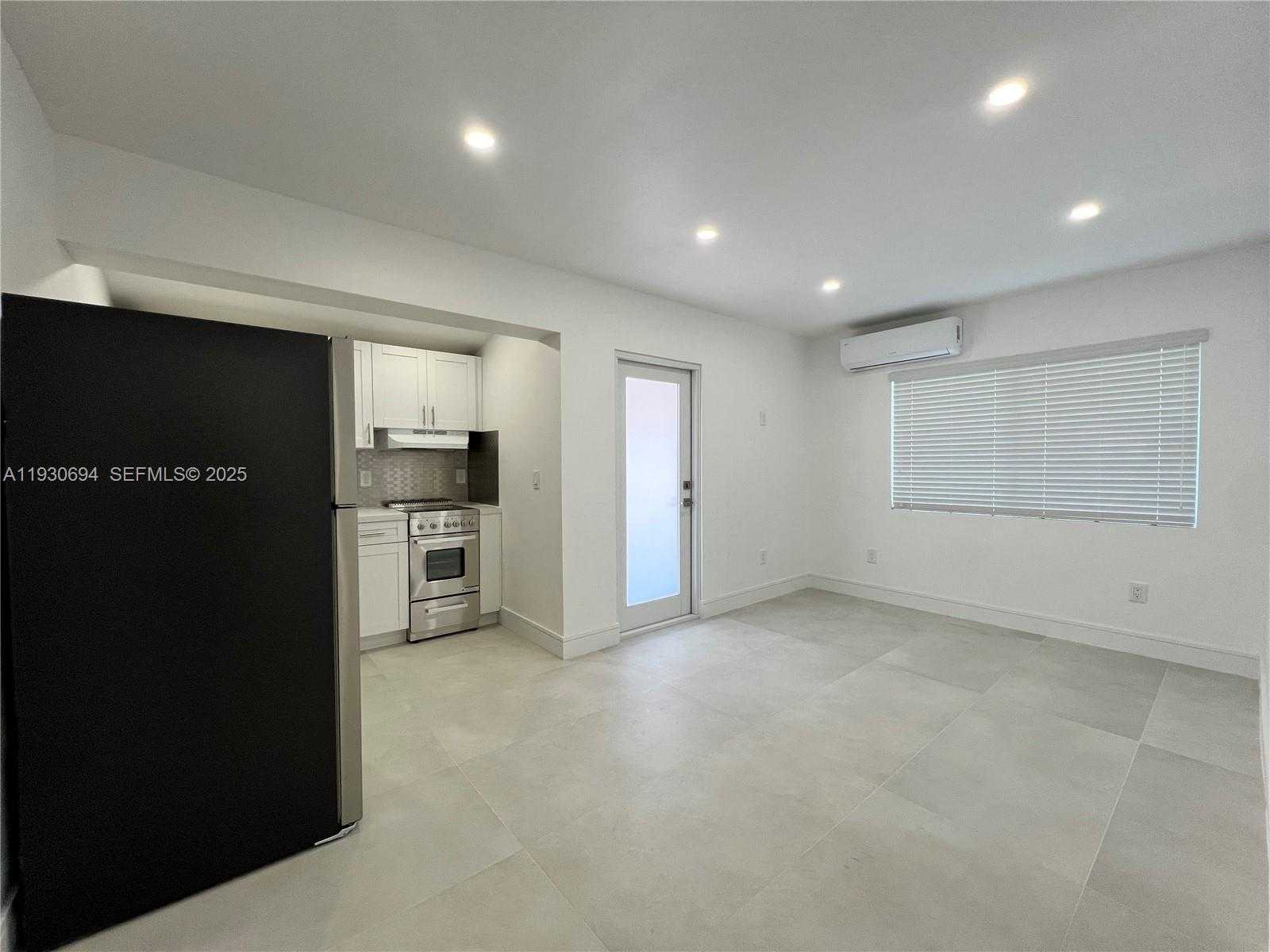 Small Image of 75 NORTH EAST 70TH ST, Miami Number 9