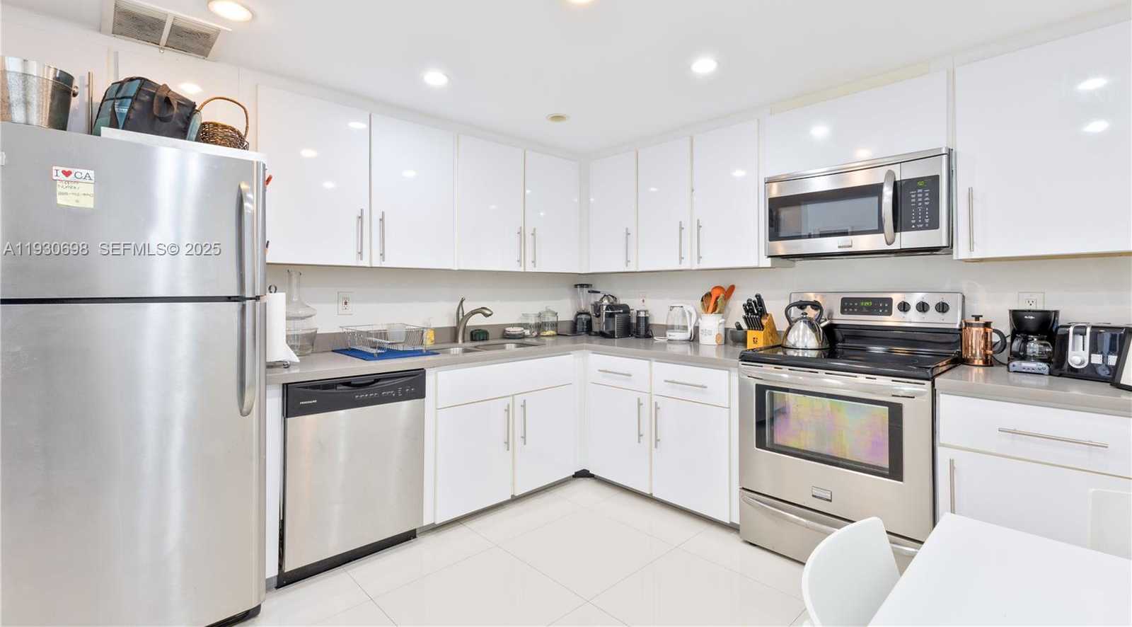 Small Image of 9801 COLLINS AVE #20V, Bal Harbour Number 20