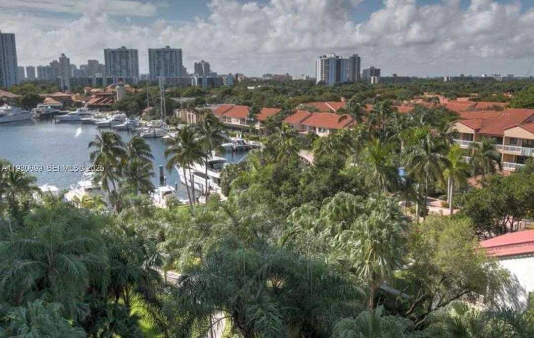 Small Image of 3610 YACHT CLUB DR #713, Aventura Number 1