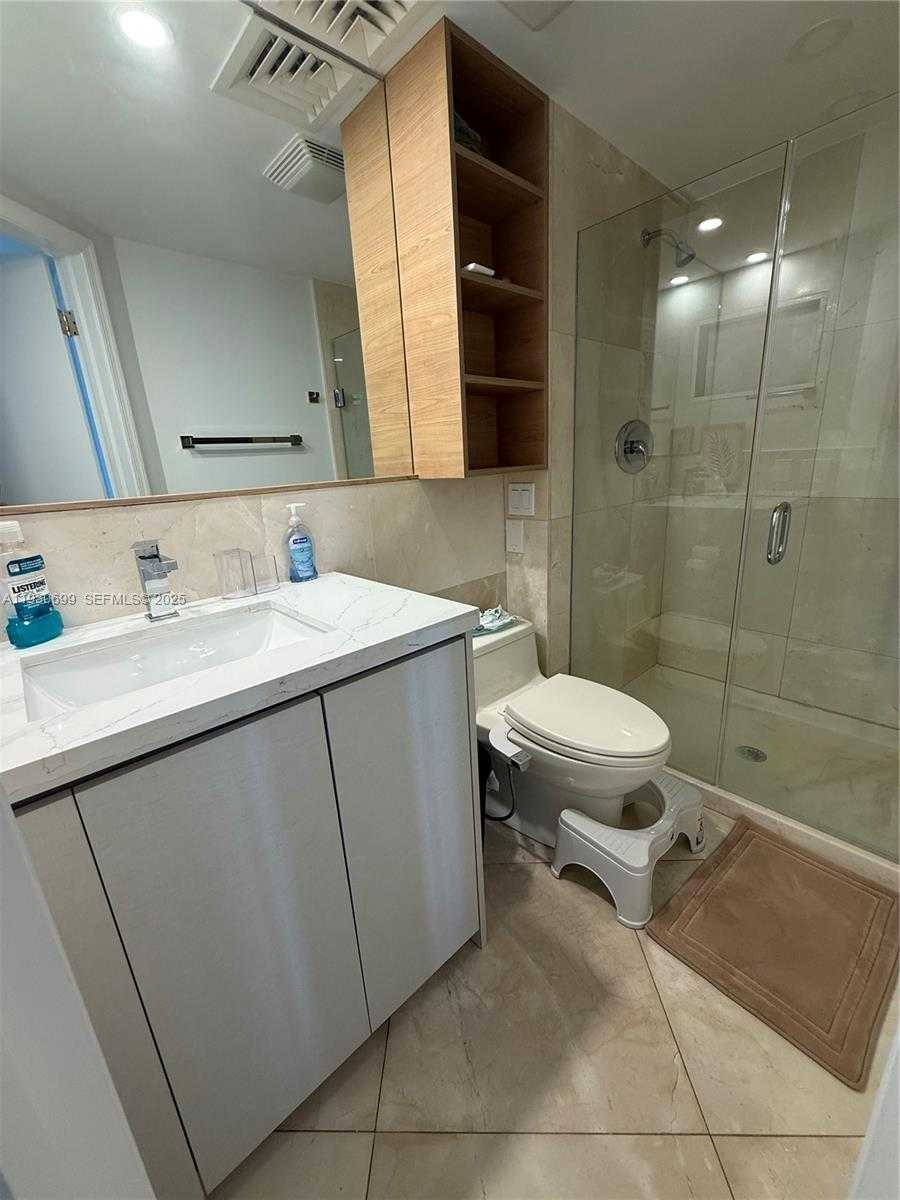 Small Image of 3610 YACHT CLUB DR #713, Aventura Number 12