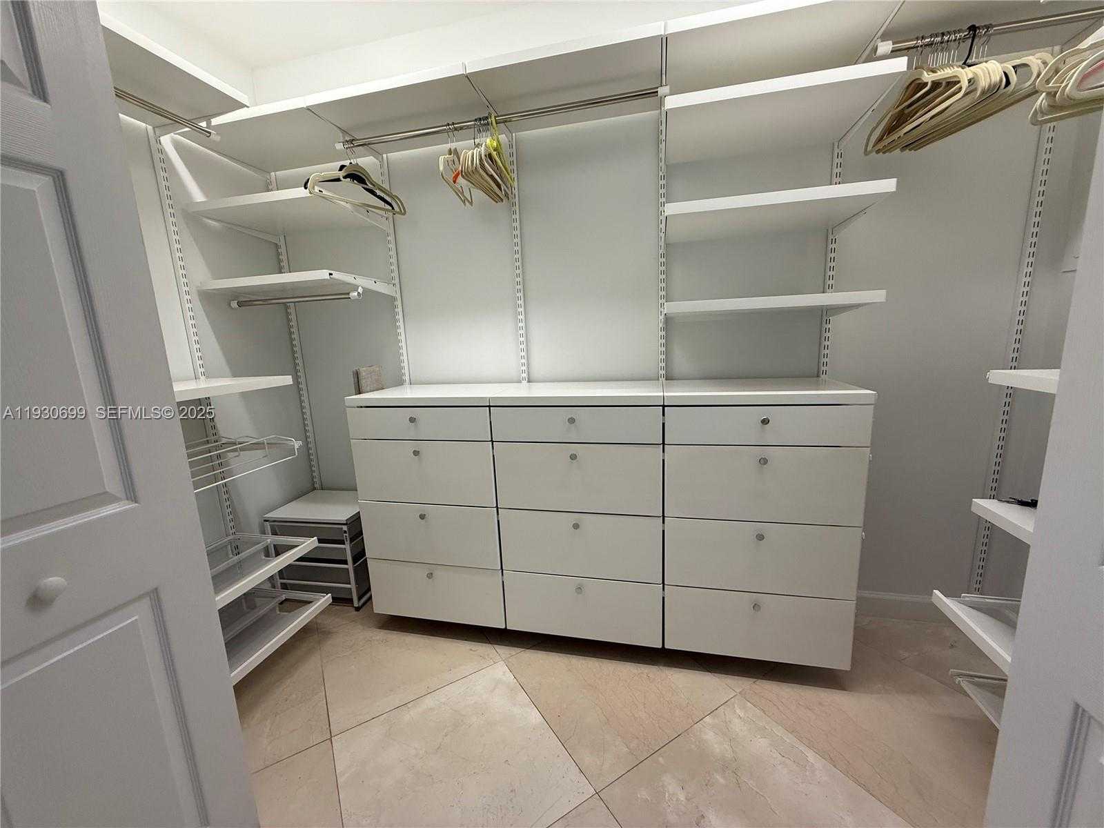 Small Image of 3610 YACHT CLUB DR #713, Aventura Number 6