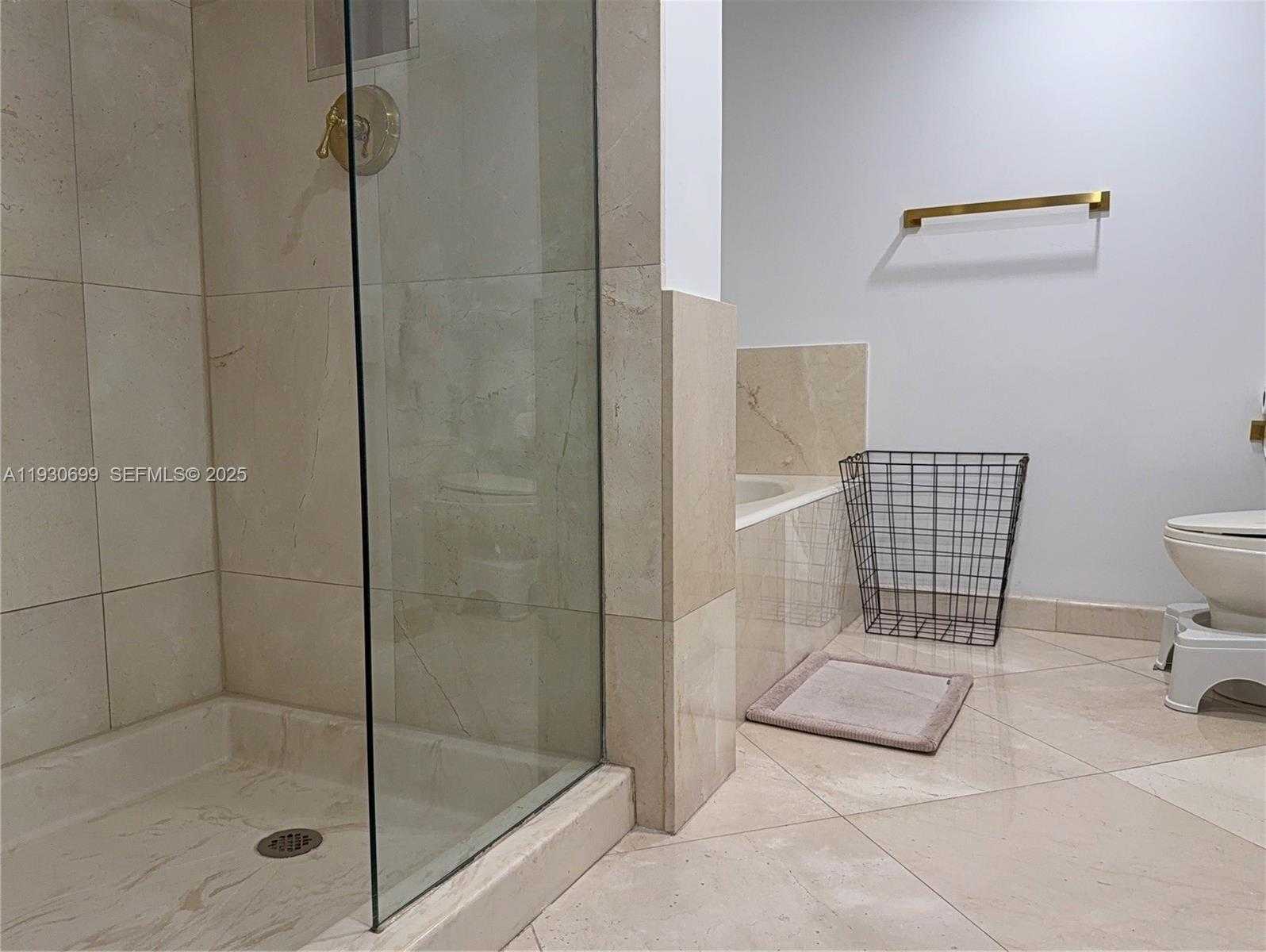 Small Image of 3610 YACHT CLUB DR #713, Aventura Number 8