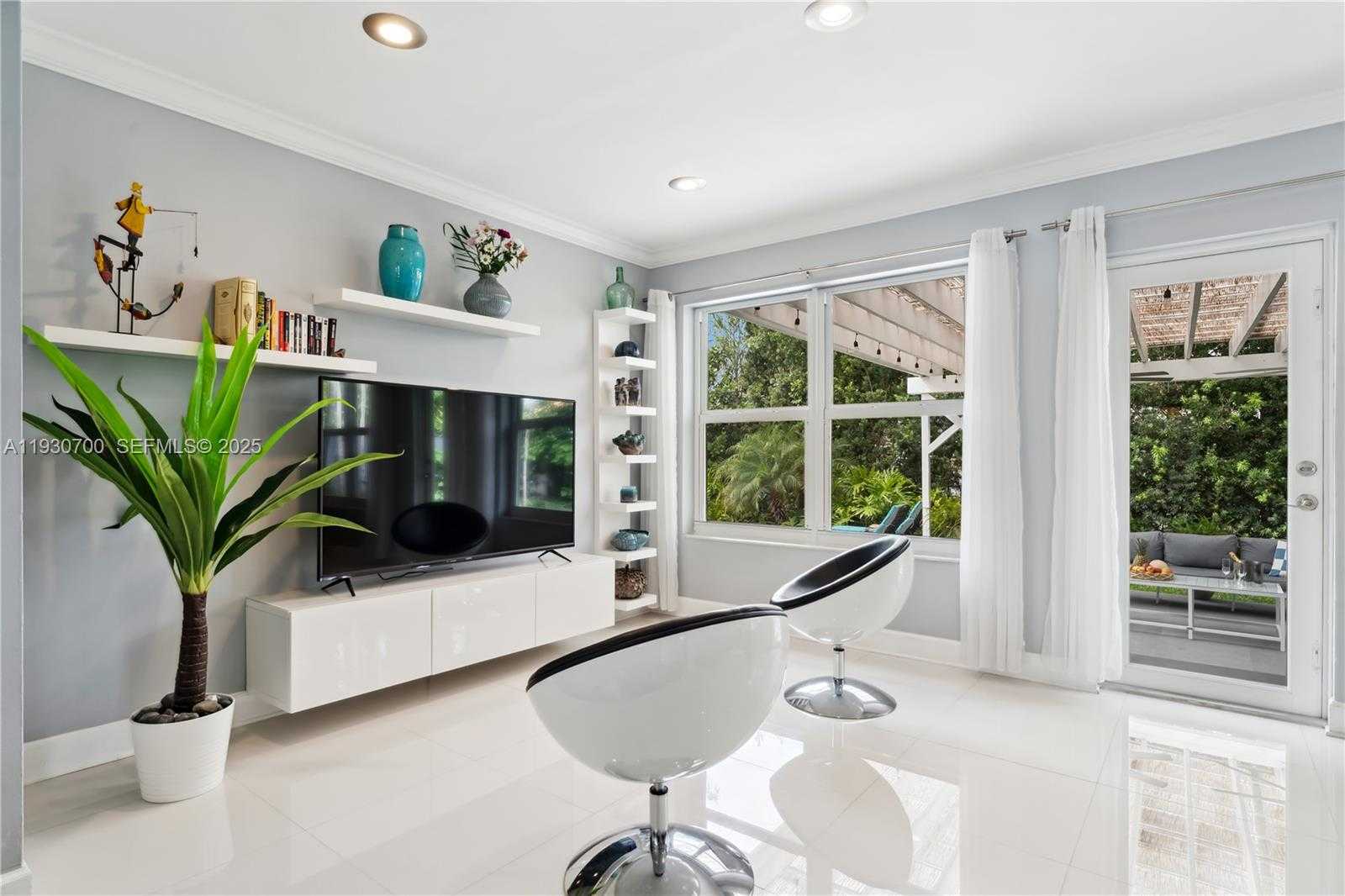 Small Image of 685 NORTH EAST 50TH TER, Miami Number 10