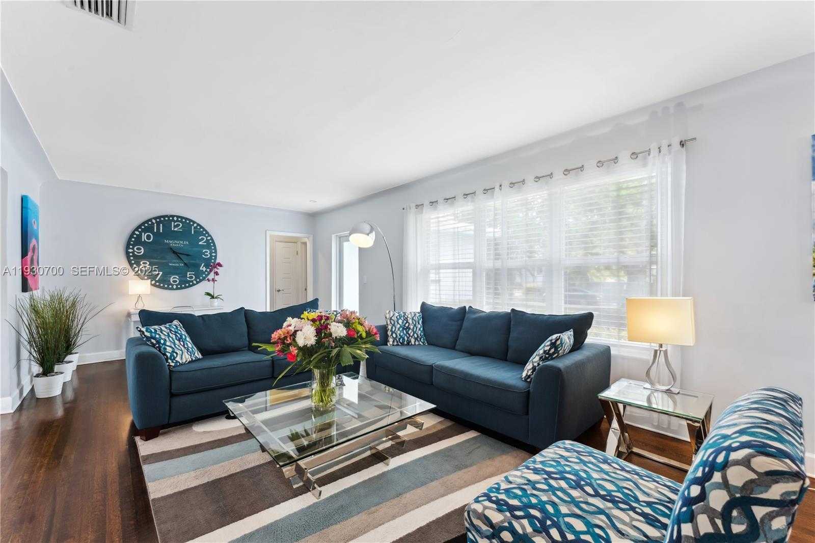 Small Image of 685 NORTH EAST 50TH TER, Miami Number 13