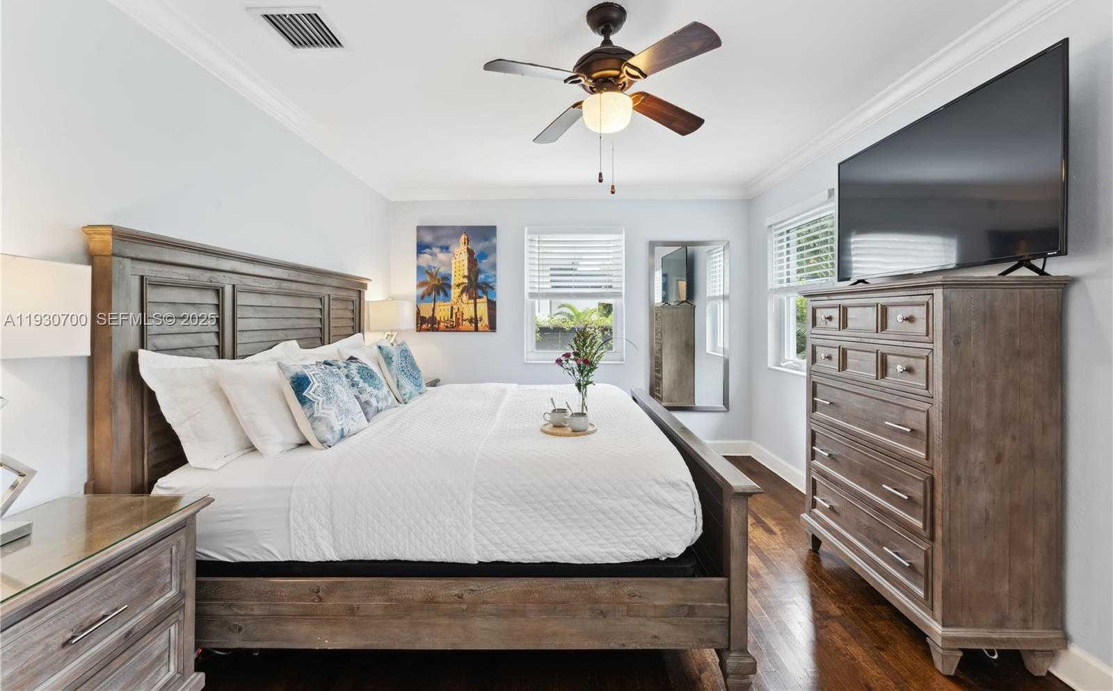 Small Image of 685 NORTH EAST 50TH TER, Miami Number 22