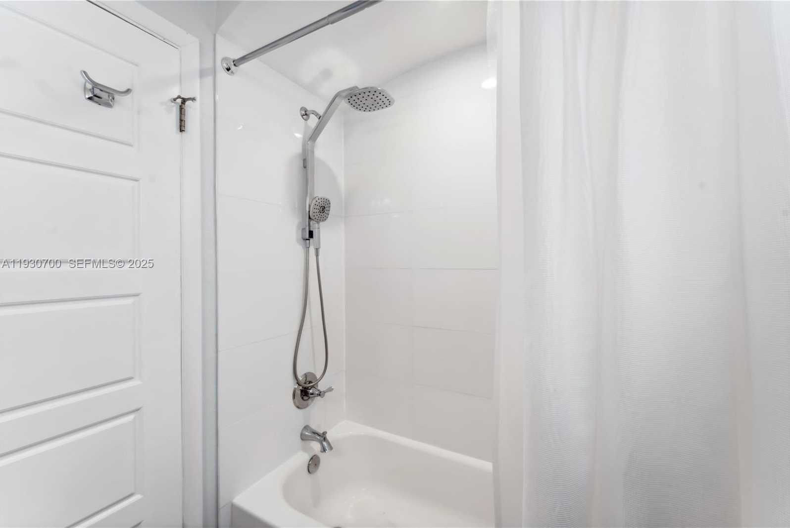 Small Image of 685 NORTH EAST 50TH TER, Miami Number 31