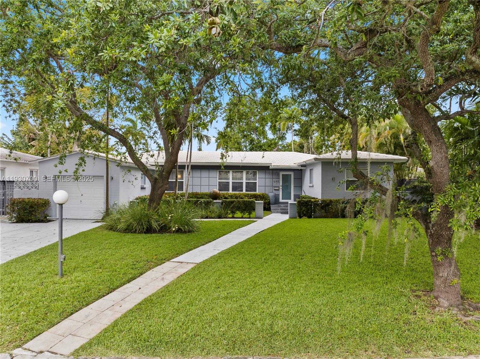 Small Image of 685 NORTH EAST 50TH TER, Miami Number 40