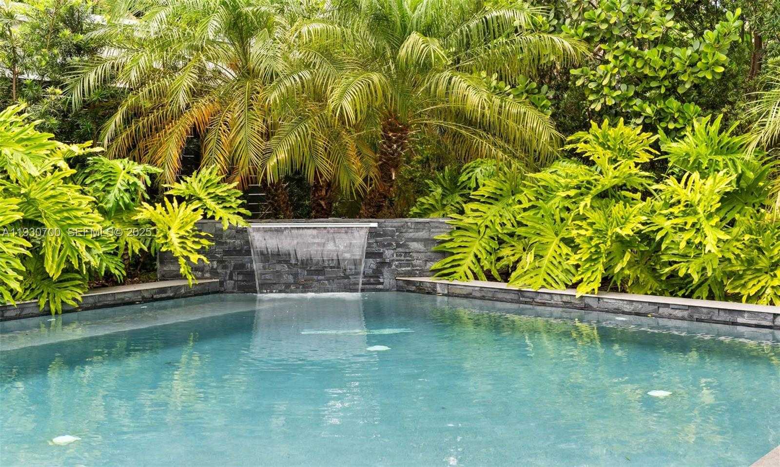 Small Image of 685 NORTH EAST 50TH TER, Miami Number 5