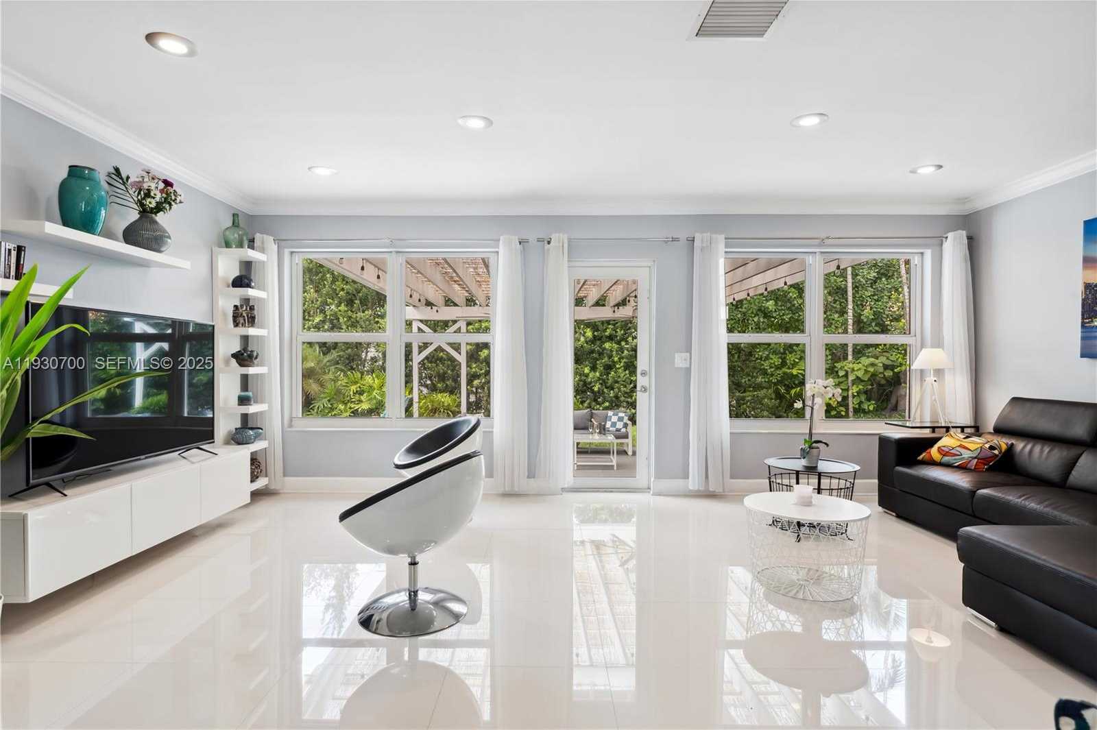 Small Image of 685 NORTH EAST 50TH TER, Miami Number 9