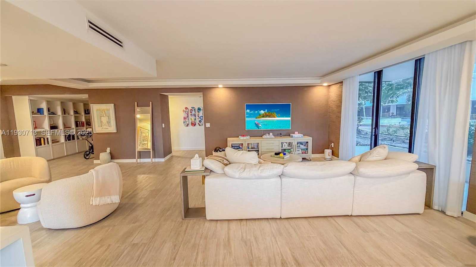 Imagen de Pequeño Objeto