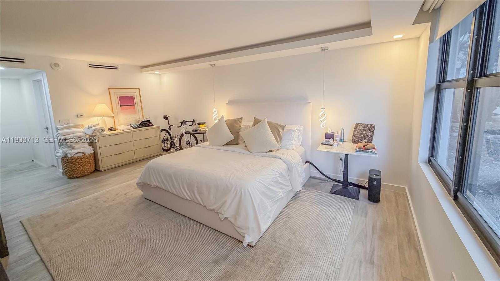 Imagen de Pequeño Objeto