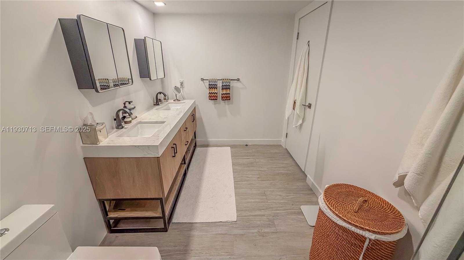 Imagen de Pequeño Objeto