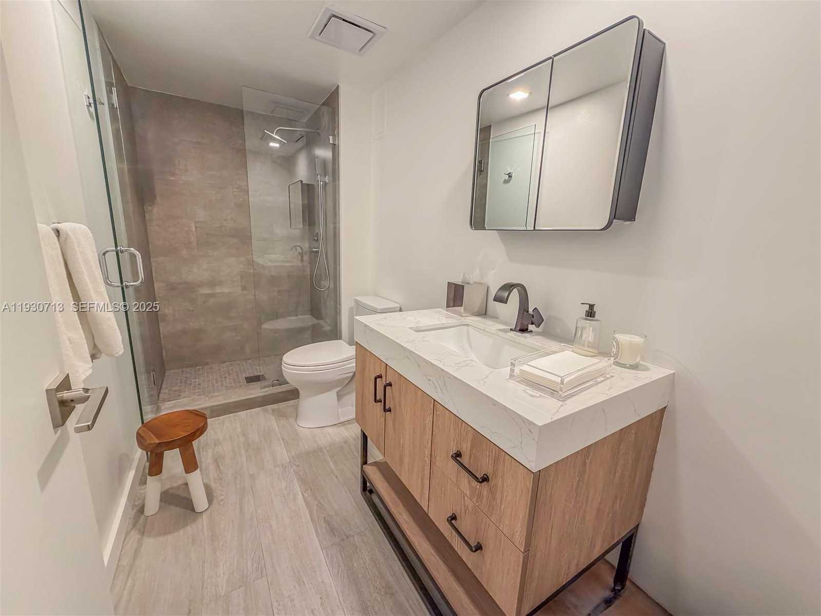 Imagen de Pequeño Objeto