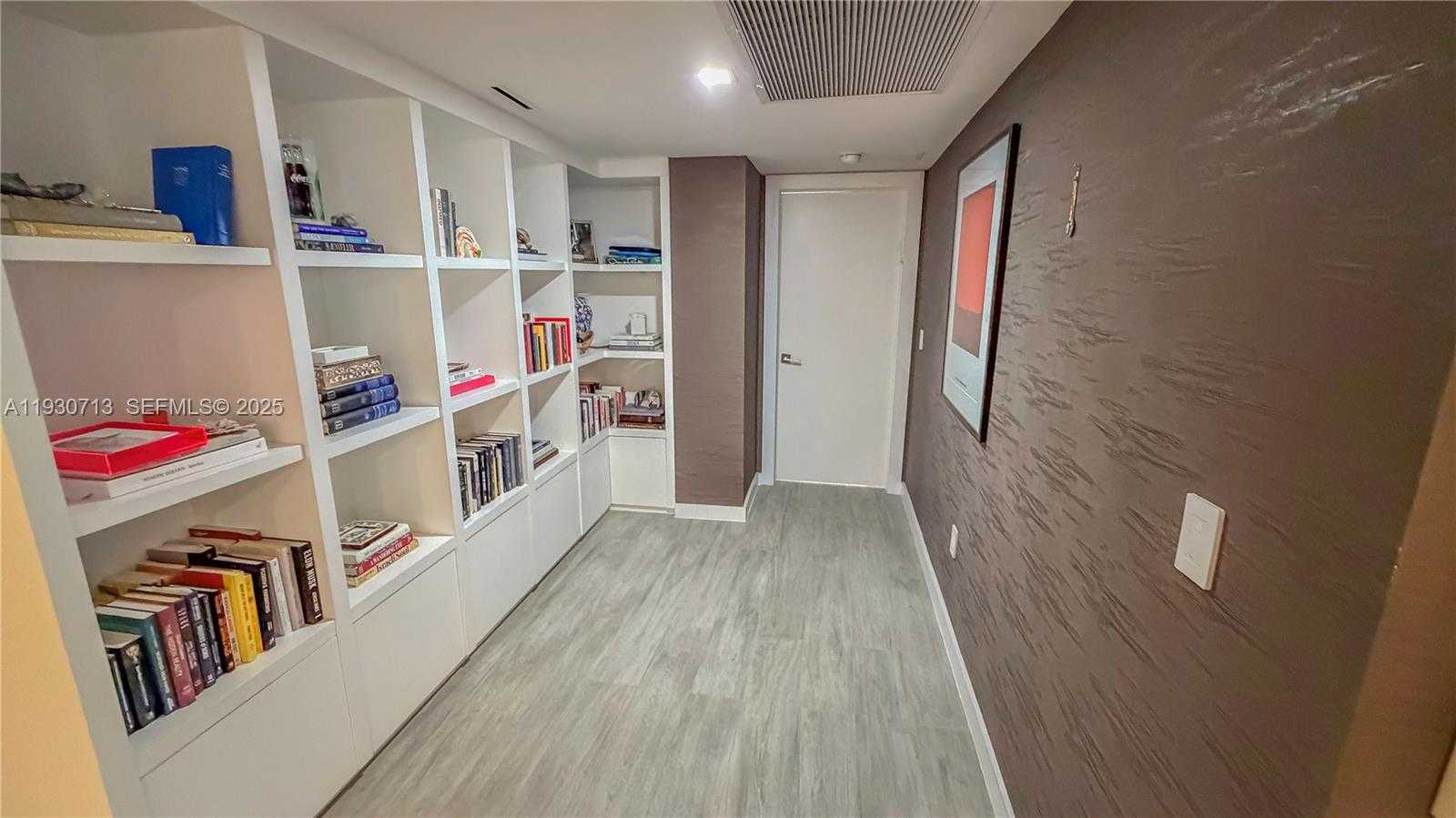 Imagen de Pequeño Objeto