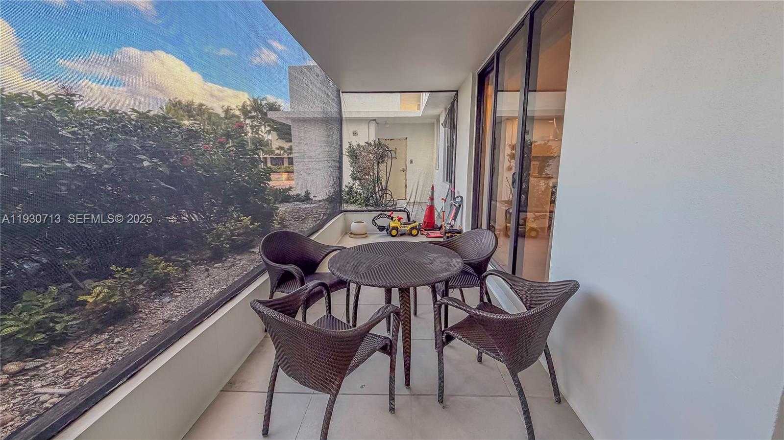 Imagen de Pequeño Objeto