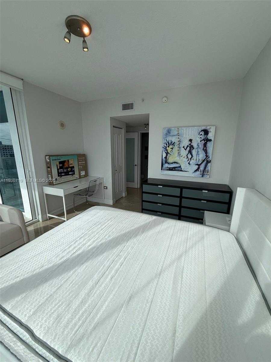 Small Image of 480 NORTH EAST 30TH ST #1505, Miami Number 7