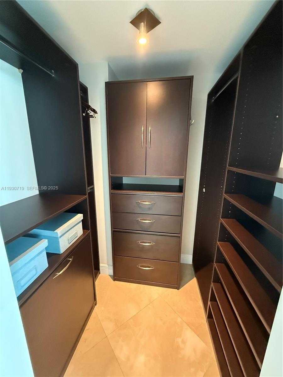 Small Image of 480 NORTH EAST 30TH ST #1505, Miami Number 8