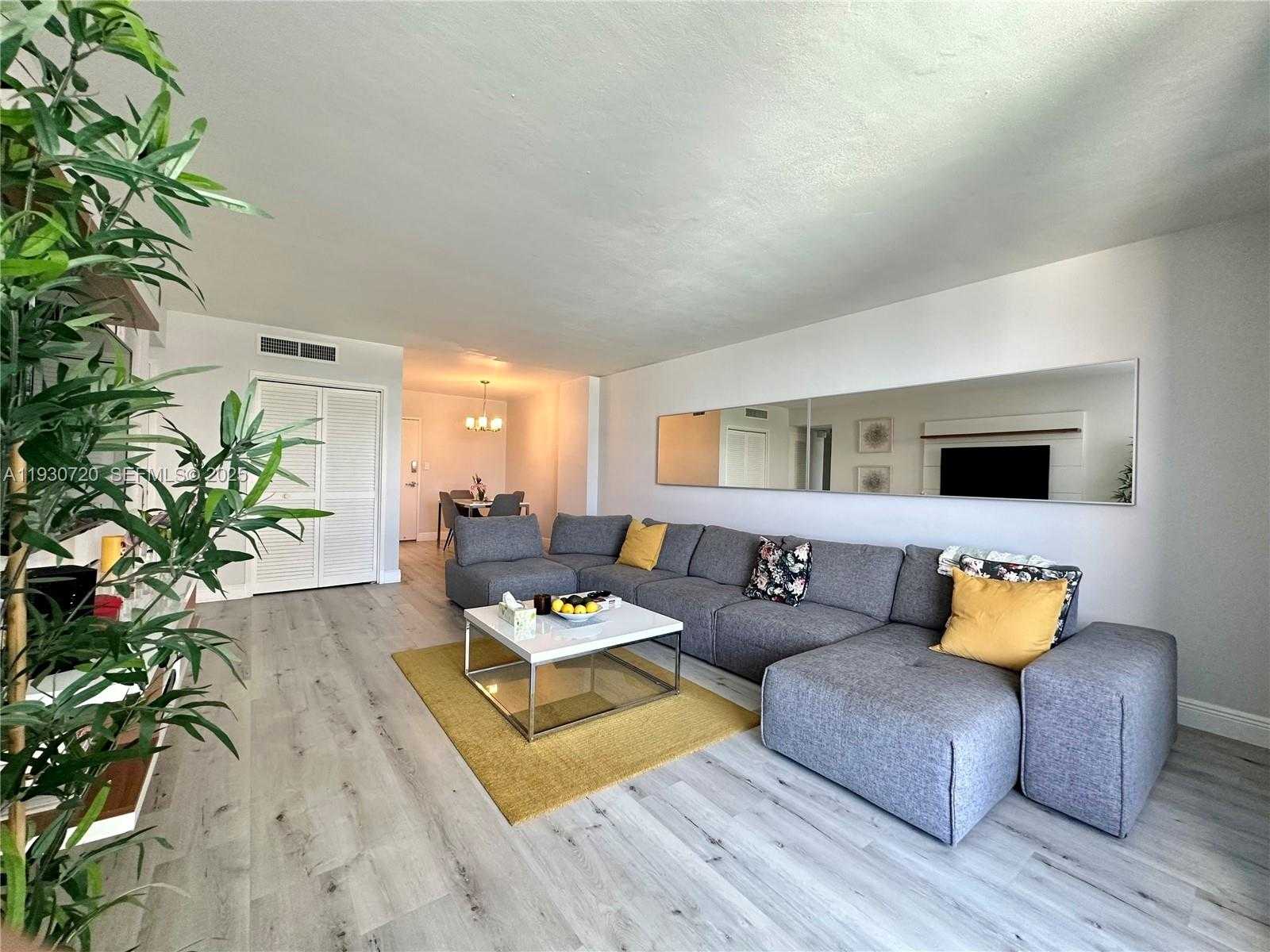 Small Image of 1200 WEST AVE #329, Miami Beach Number 11
