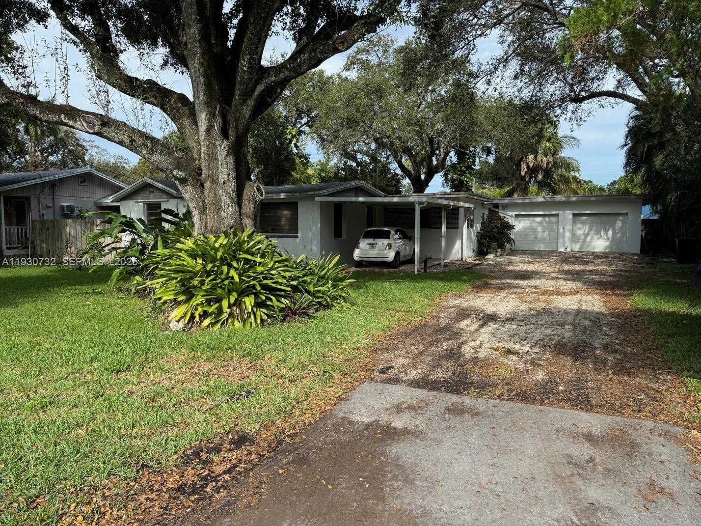 Small Image of 1821 SOUTH WEST 23RD ST, Fort Lauderdale Number 1