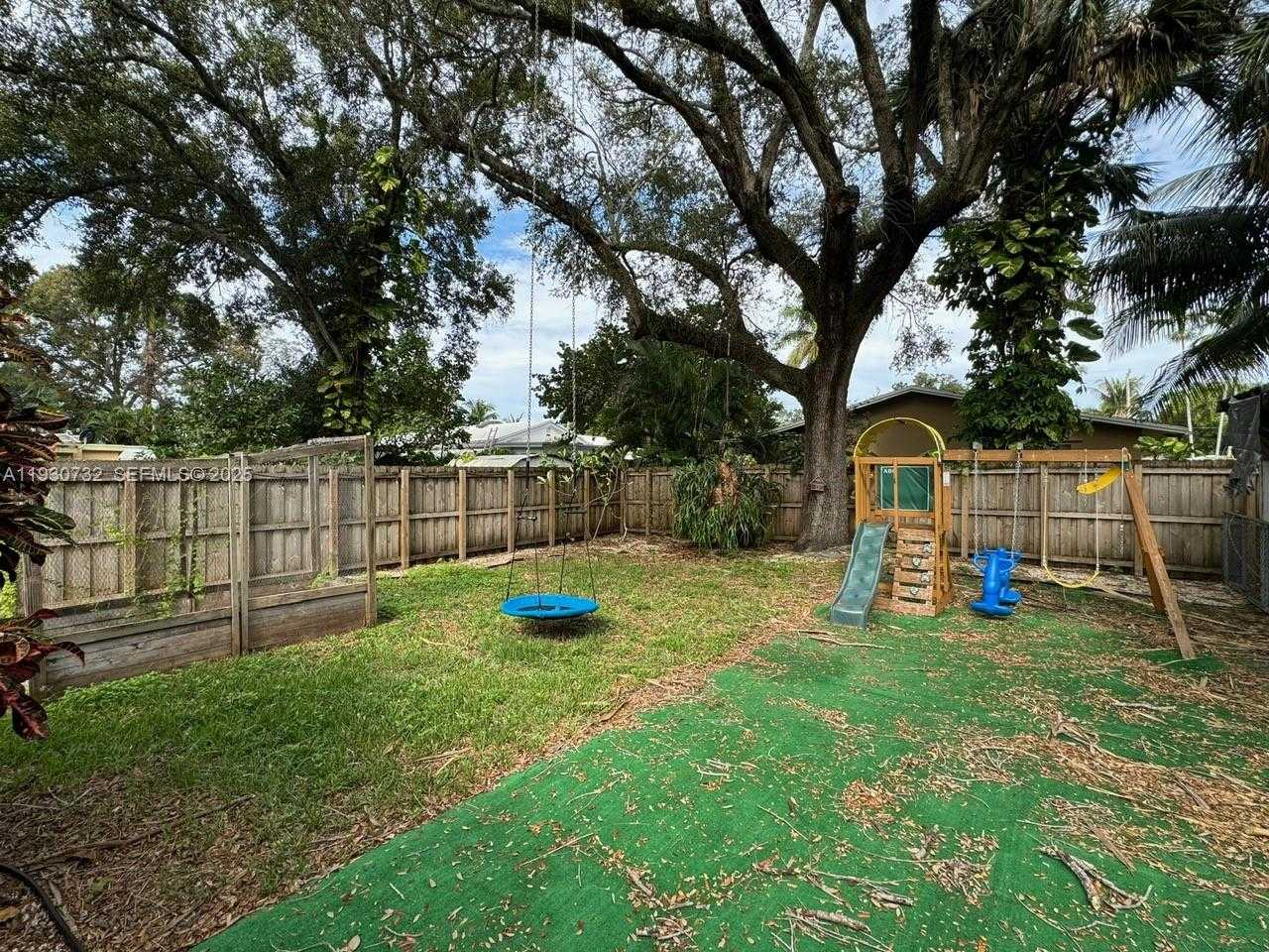 Small Image of 1821 SOUTH WEST 23RD ST, Fort Lauderdale Number 12