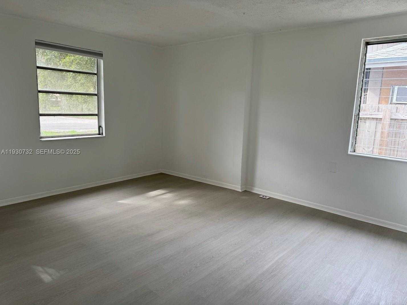 Small Image of 1821 SOUTH WEST 23RD ST, Fort Lauderdale Number 5