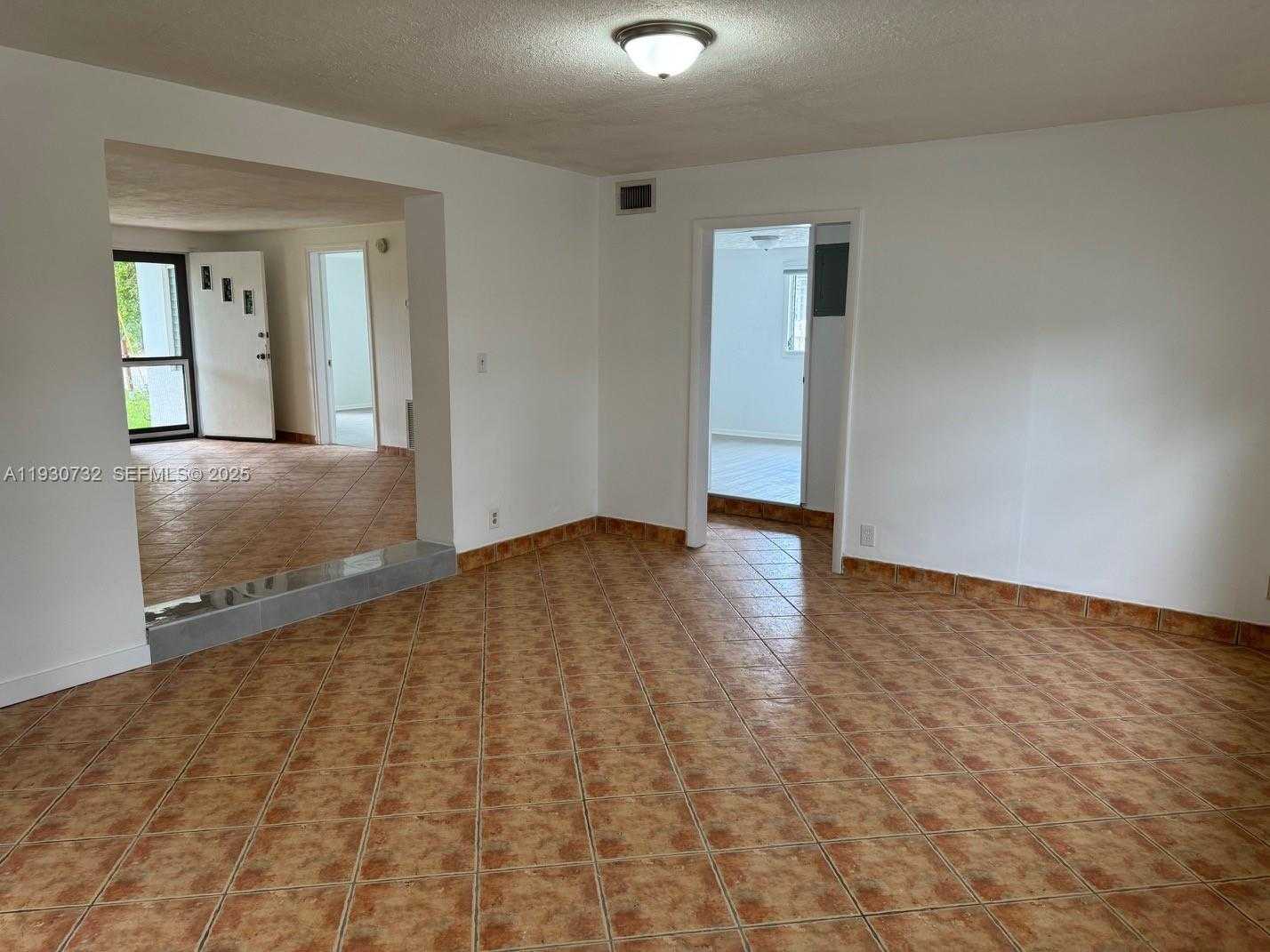 Small Image of 1821 SOUTH WEST 23RD ST, Fort Lauderdale Number 9