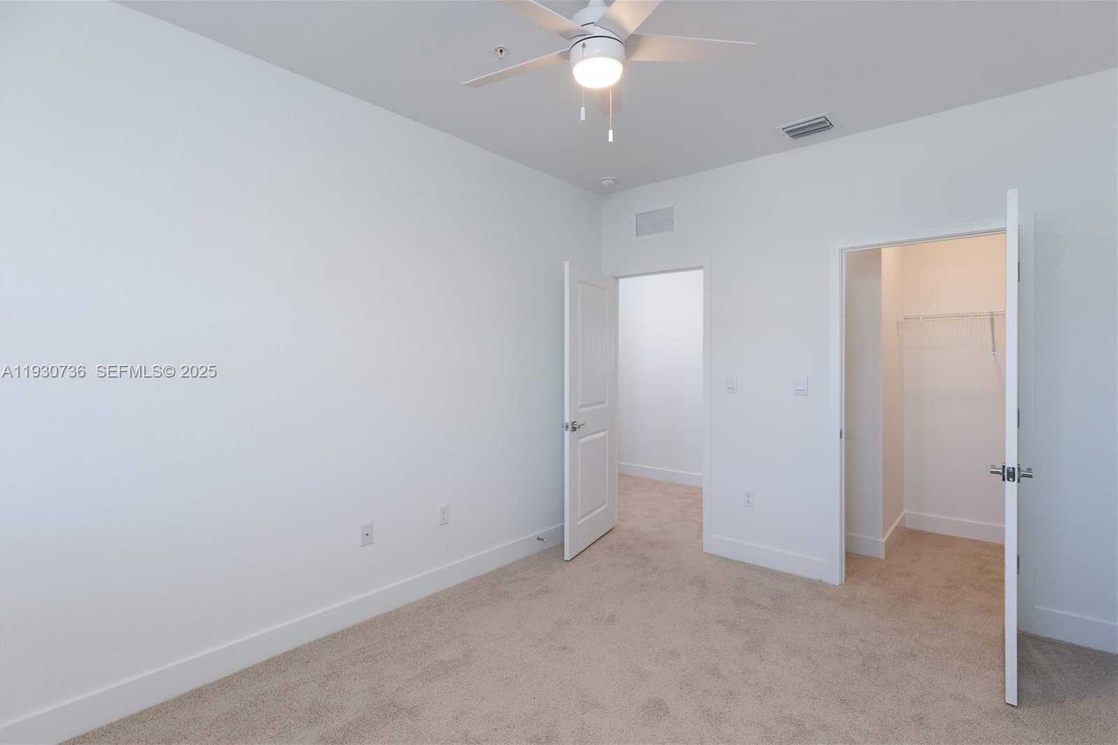 Small Image of Pembroke Pines Number 26