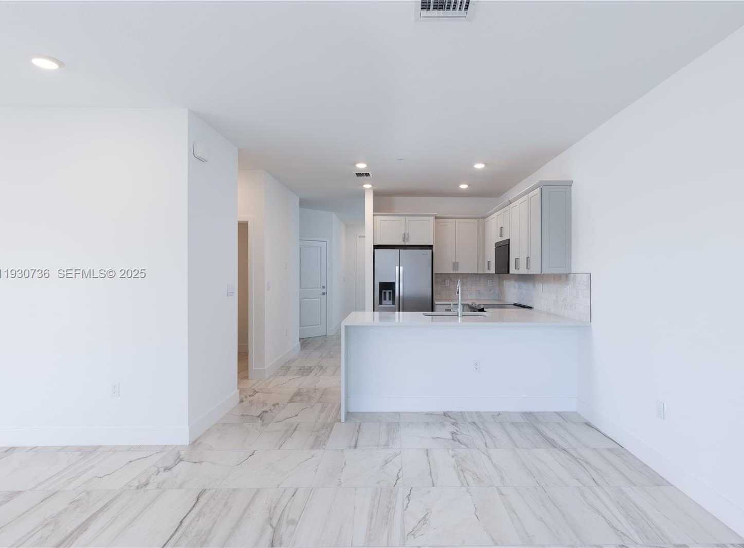 Small Image of Pembroke Pines Number 4