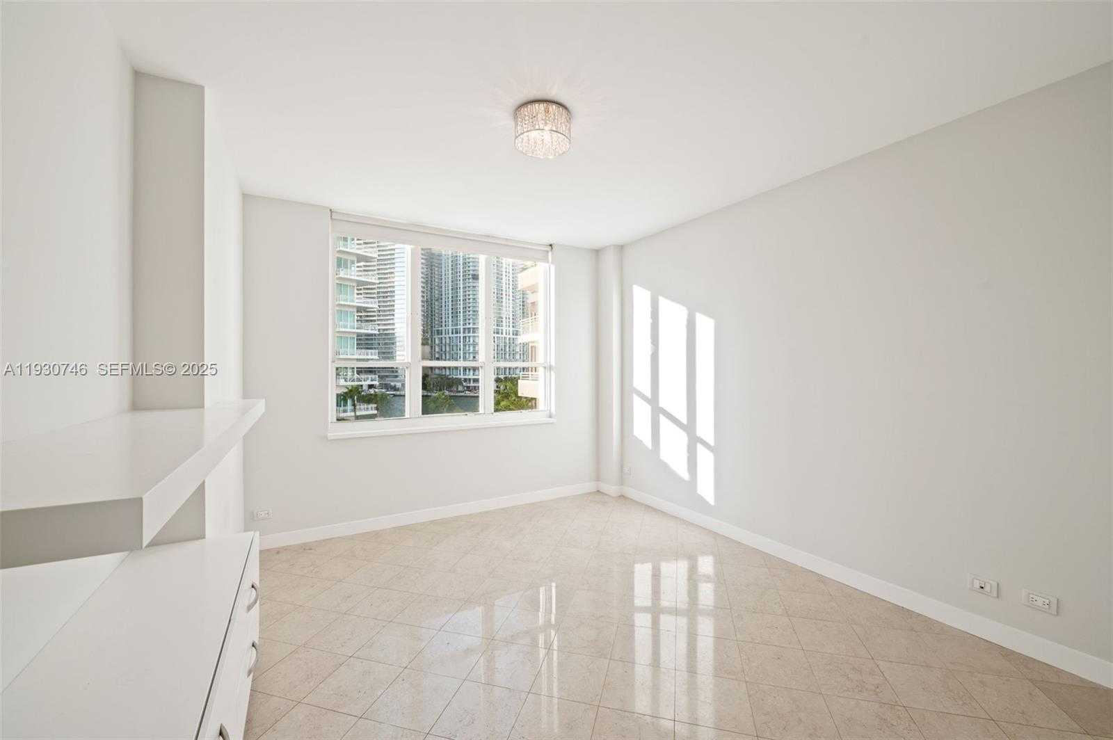 Small Image of 888 BRICKELL KEY DR #601, Miami Number 12