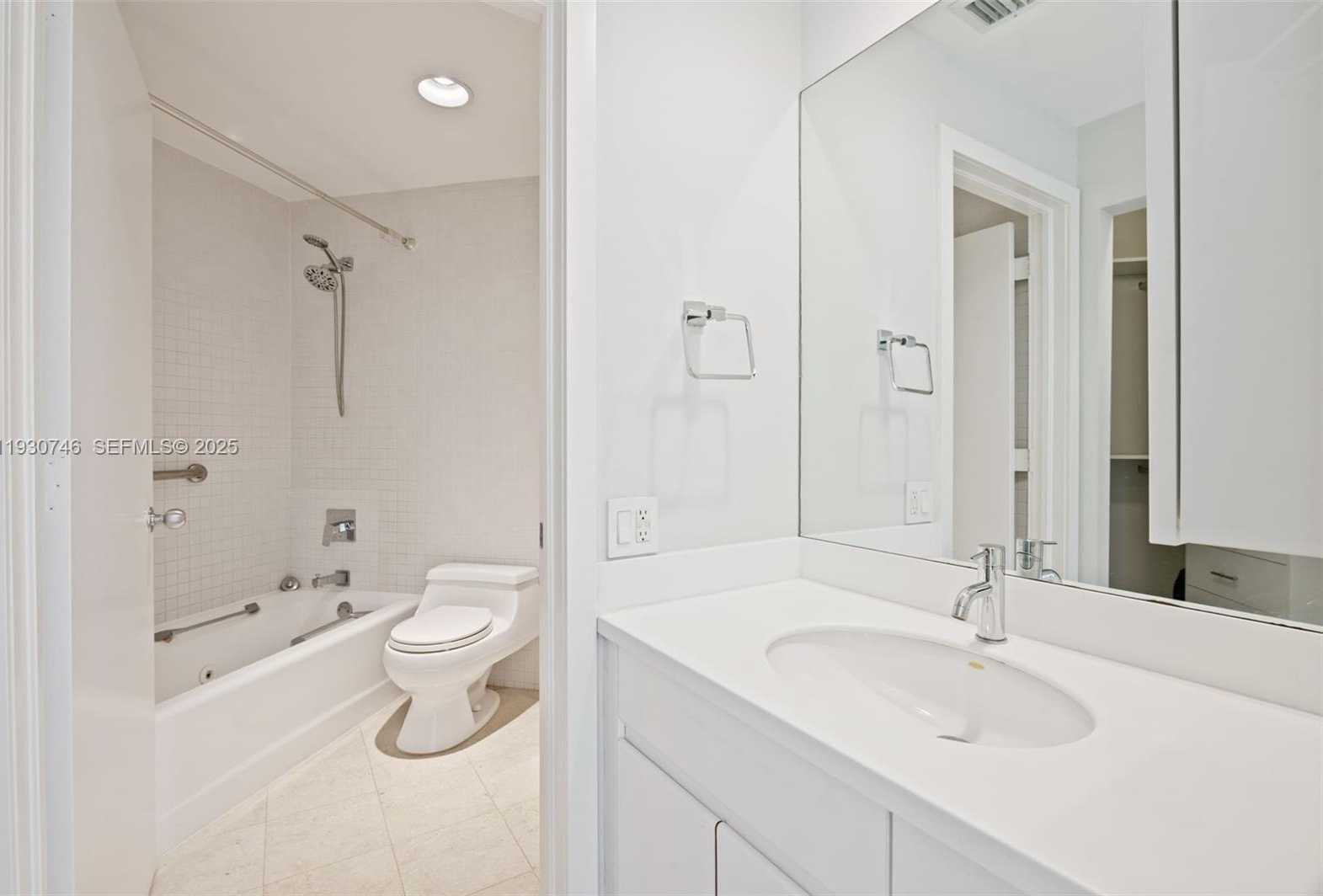 Small Image of 888 BRICKELL KEY DR #601, Miami Number 15