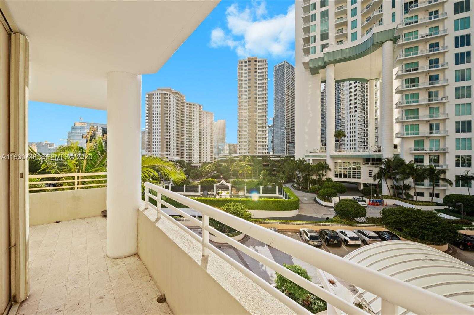 Small Image of 888 BRICKELL KEY DR #601, Miami Number 20