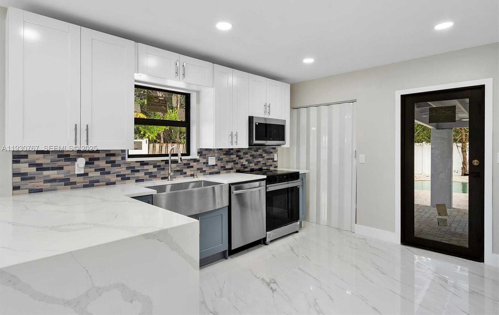 Small Image of 1815 NORTH 27TH AVE, Hollywood Number 14