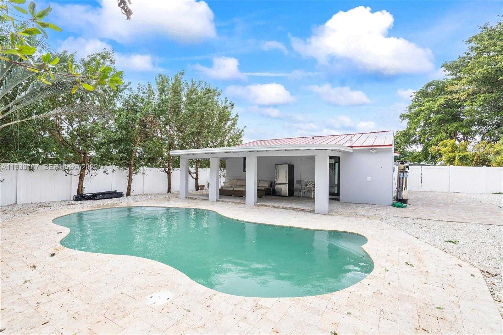 Small Image of 1815 NORTH 27TH AVE, Hollywood Number 28