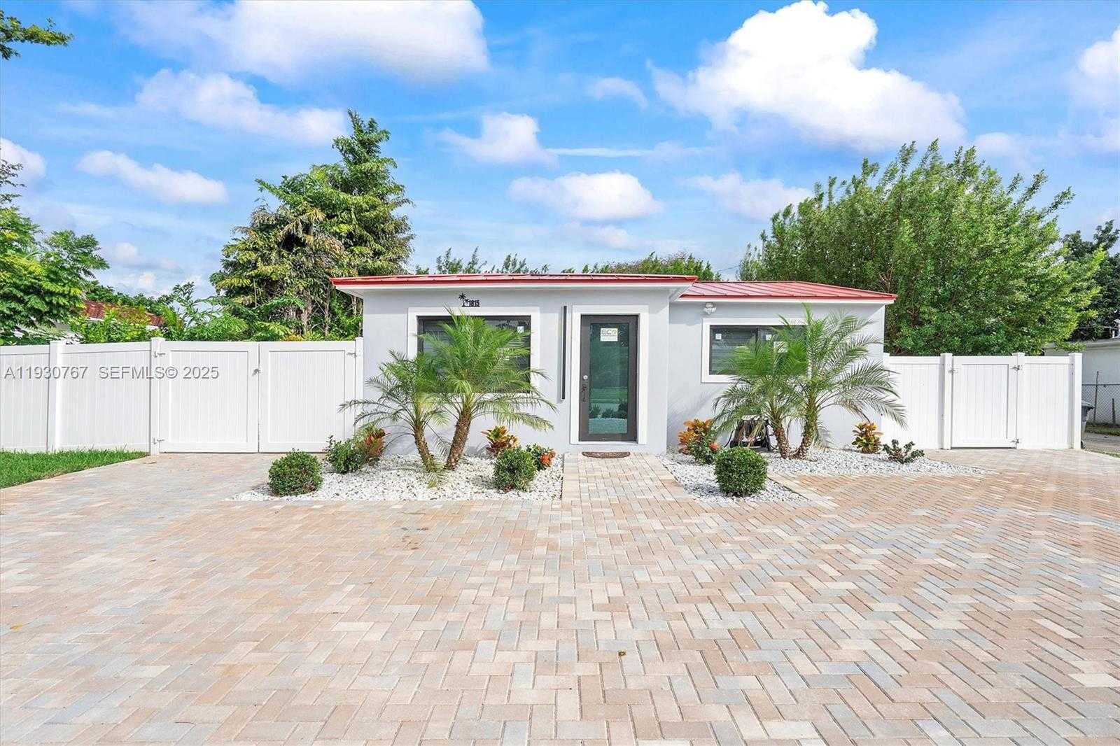 Small Image of 1815 NORTH 27TH AVE, Hollywood Number 6