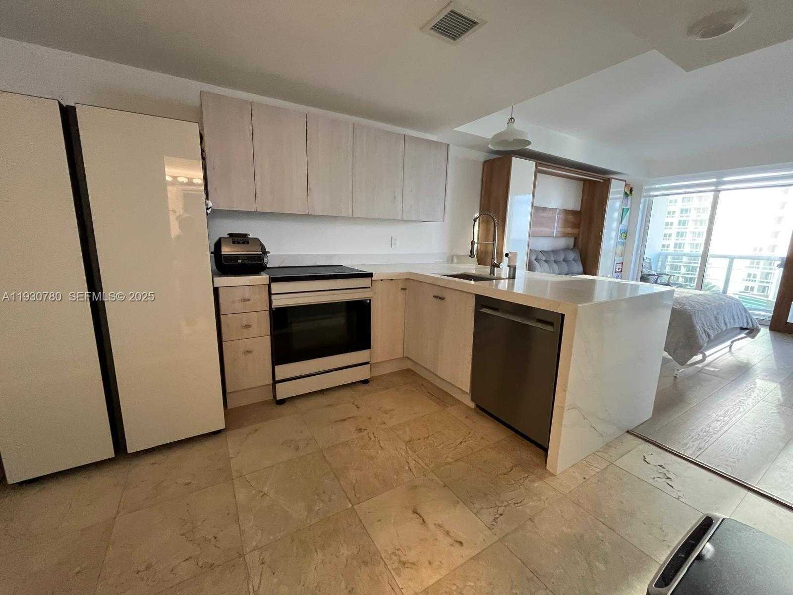 Small Image of 10275 COLLINS AVE #904, Bal Harbour Number 16