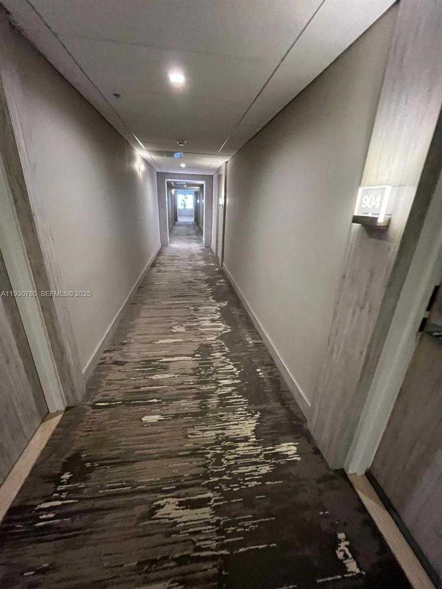 Small Image of 10275 COLLINS AVE #904, Bal Harbour Number 24