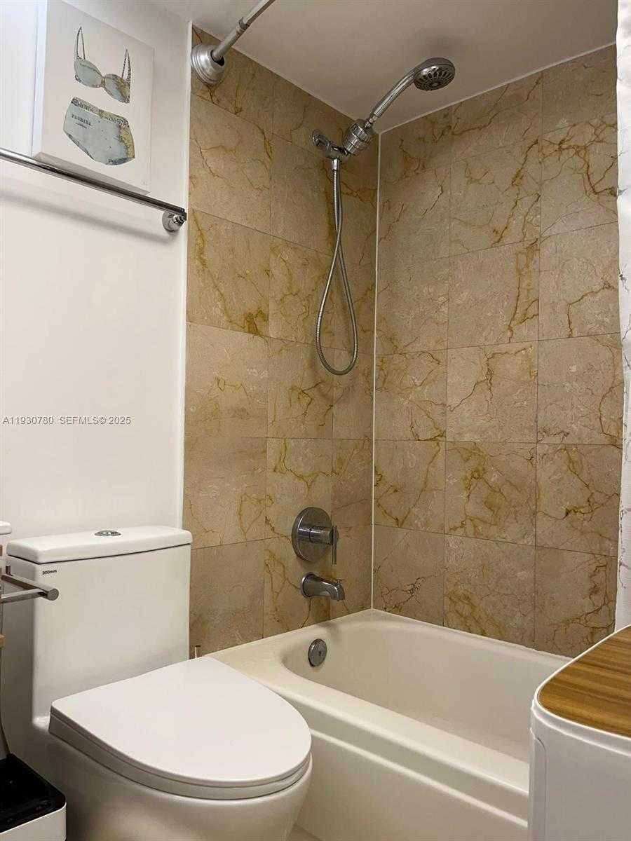 Small Image of 10275 COLLINS AVE #904, Bal Harbour Number 25