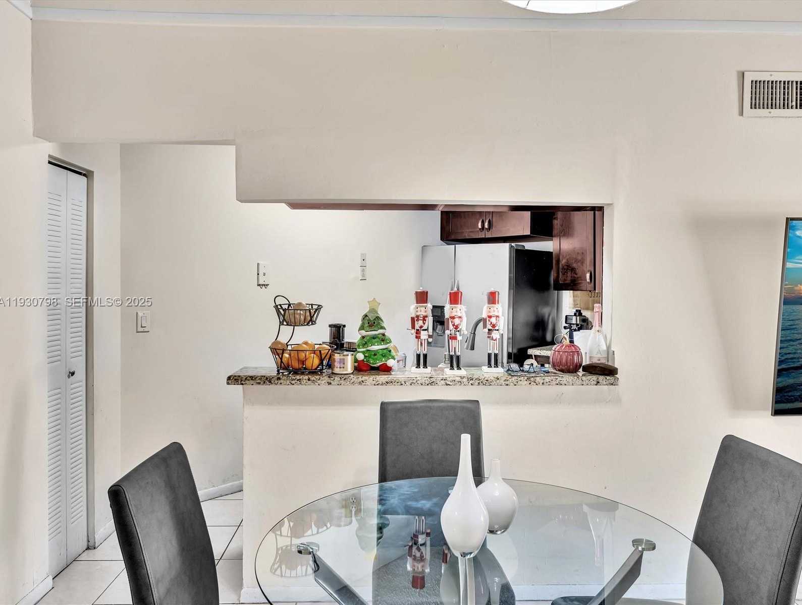 Small Image of 10241 NORTH WEST 9TH ST CIR #204-5, Miami Number 13