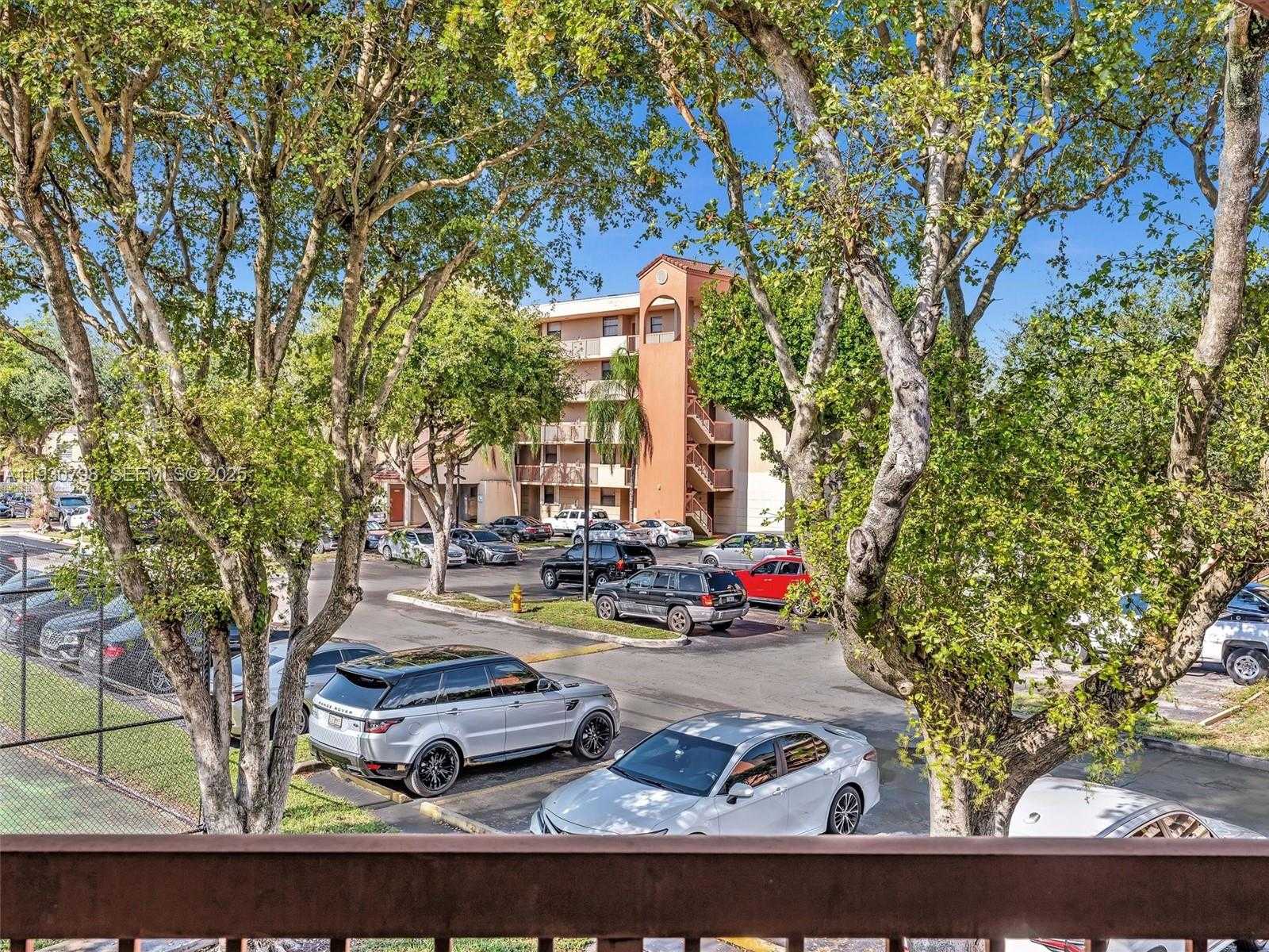 Small Image of 10241 NORTH WEST 9TH ST CIR #204-5, Miami Number 25