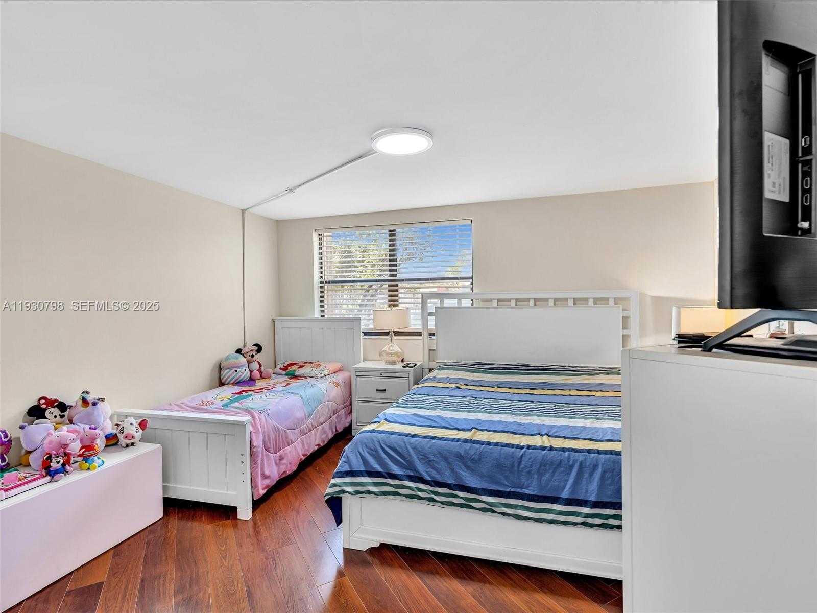 Small Image of 10241 NORTH WEST 9TH ST CIR #204-5, Miami Number 27