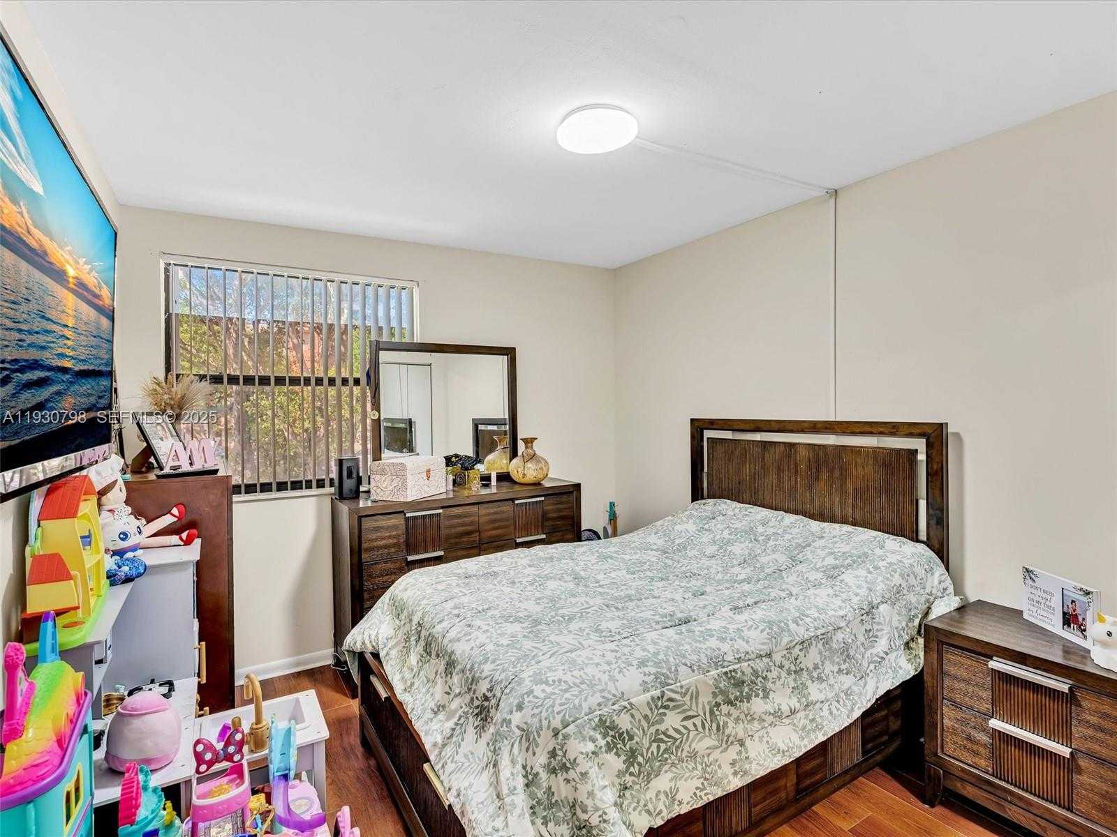 Small Image of 10241 NORTH WEST 9TH ST CIR #204-5, Miami Number 32